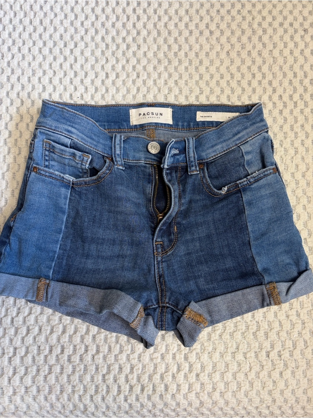 PacSun The Shortie Denim Shorts Patchwork Colorblock Y2K inspired
Size 24